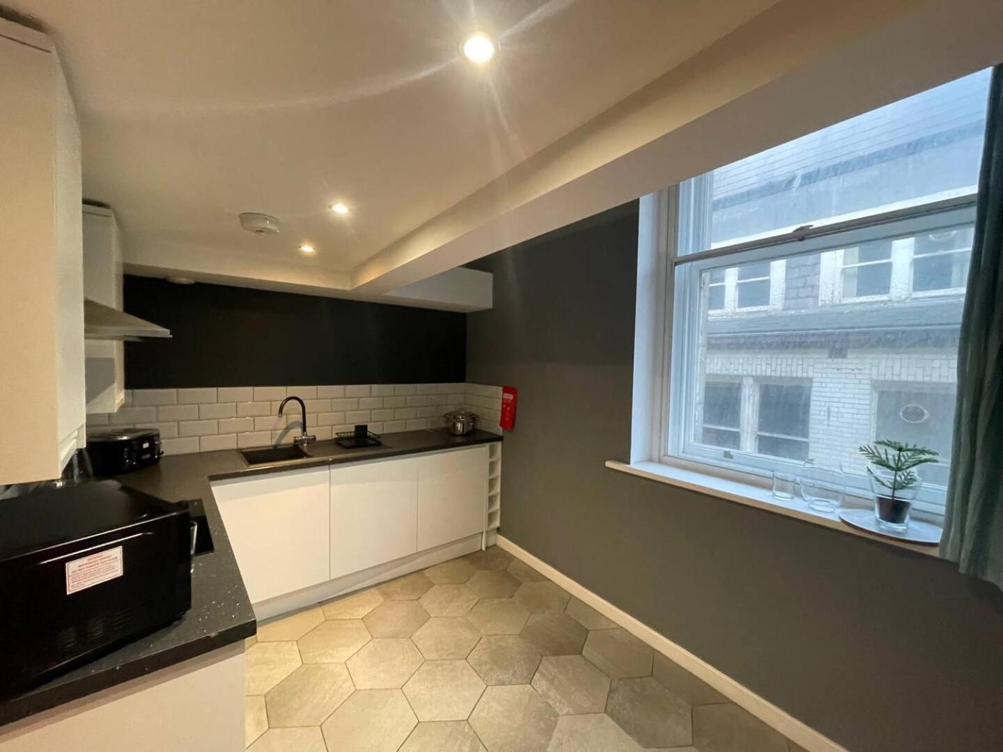 리버풀 Halifax House 아파트 외부 사진